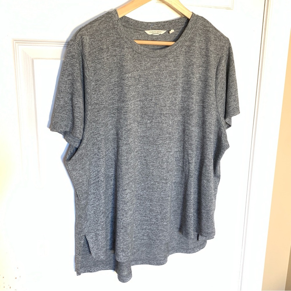 Earth Yoga Charcoal Gray Tee 2X Recycled Fiber Short Sleeve Relaxed Fit